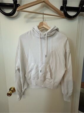 Hollister White Cropped Hoodie Sweatshirt